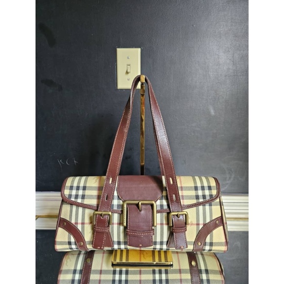 Authentic BURBERRY Haymarket Check Coated Canvas Shoulder Bag - Picture 2 of 10
